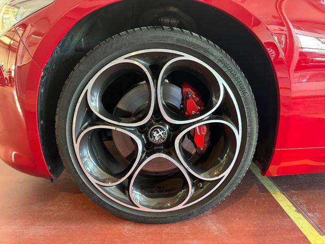 ALFA ROMEO Giulia 2.0 Turbo 280 CV AT8 AWD Q4 Veloce in arrivo