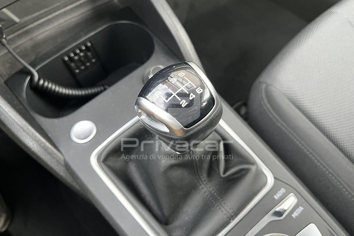 AUDI Q2 30 TDI Business