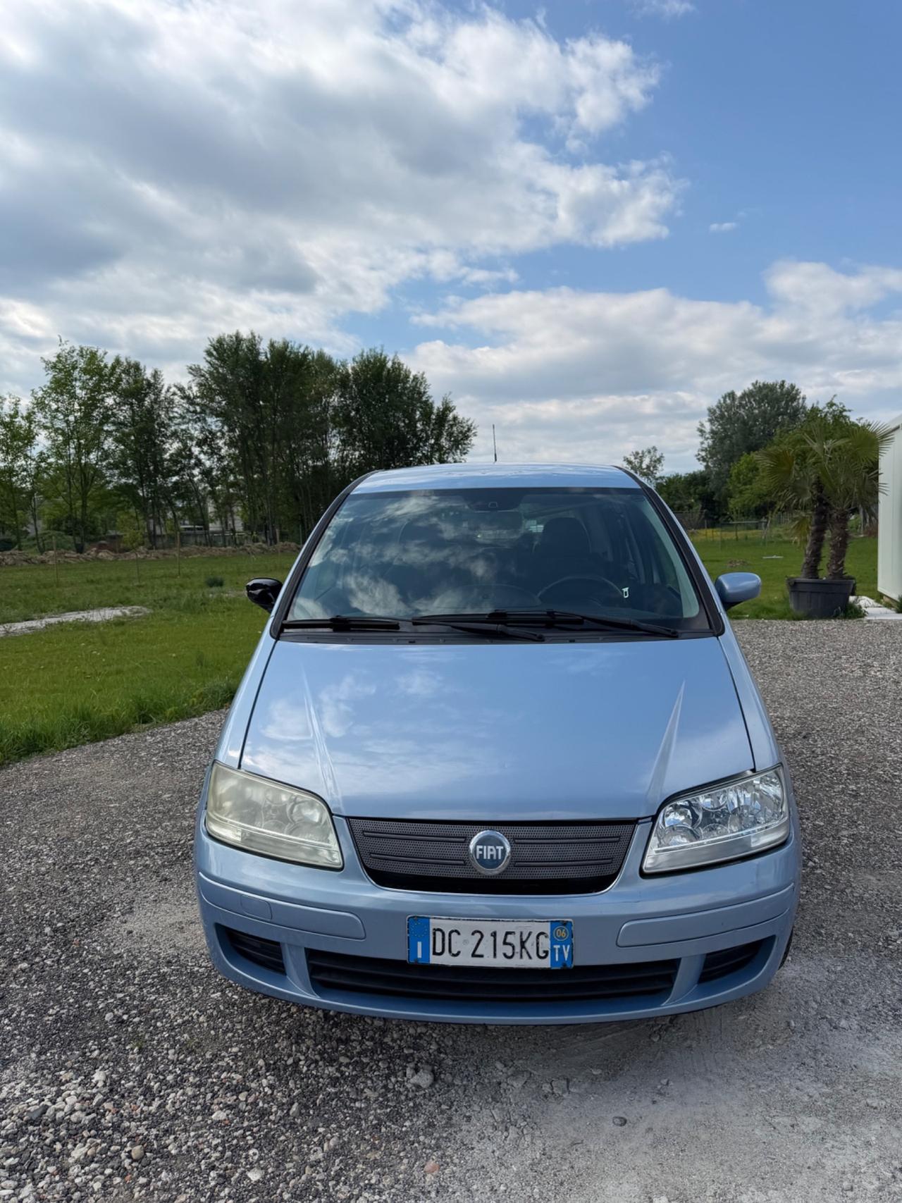 Fiat Idea 1.3 Multijet 16V Active automatica