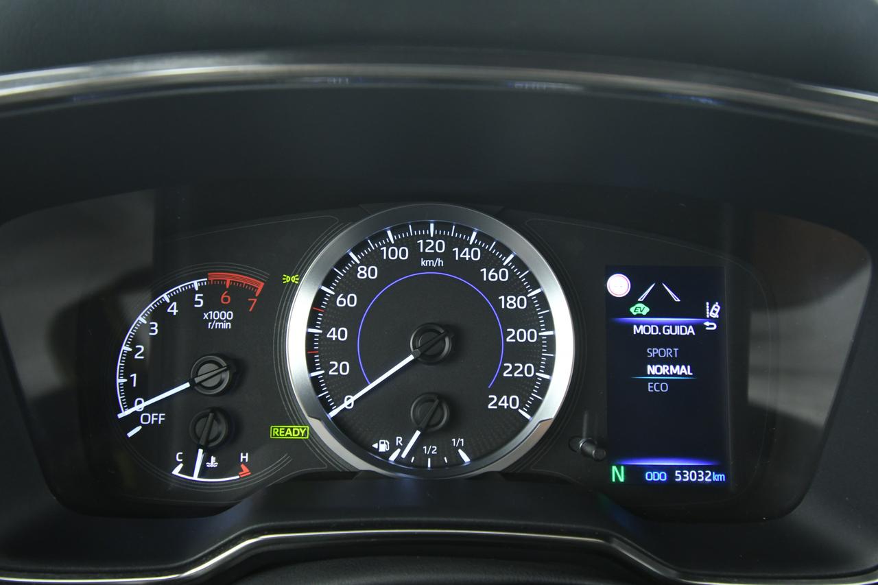 TOYOTA Corolla Touring Sports 1.8h Business Tech cvt ACC+CAMERA+LED