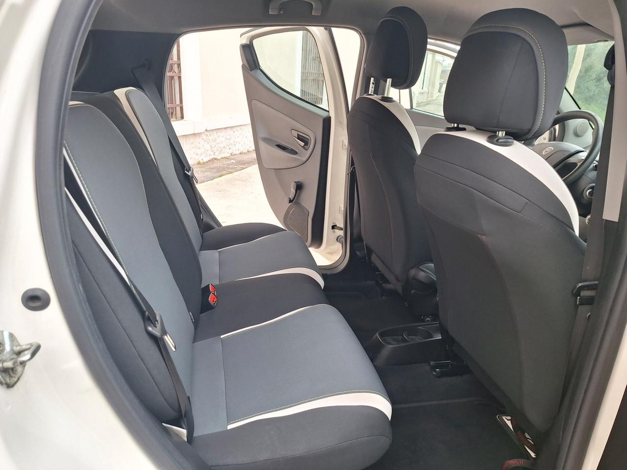 Lancia Ypsilon 1.2 5 porte Elefantino"PERFETTA"