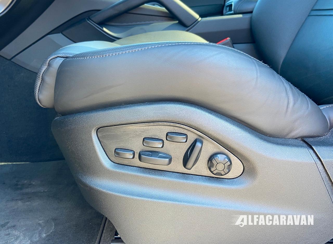 Porsche Cayenne Coupe 3.0 V6 tiptronic Platinum Edition