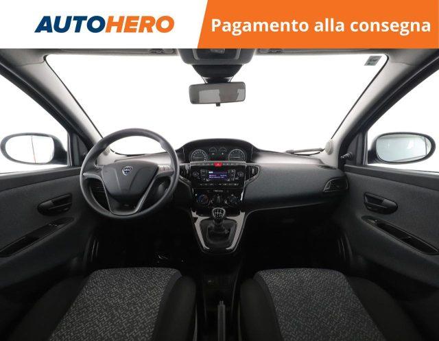 LANCIA Ypsilon 1.0 FireFly 5 porte S&S Hybrid Ecochic Silver