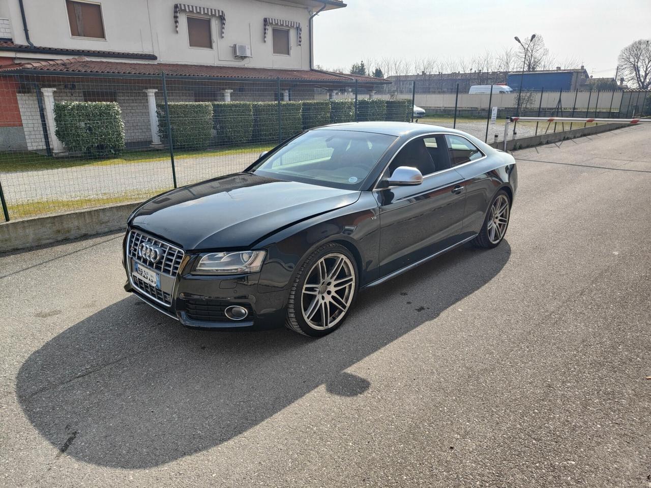 Audi S5 .
