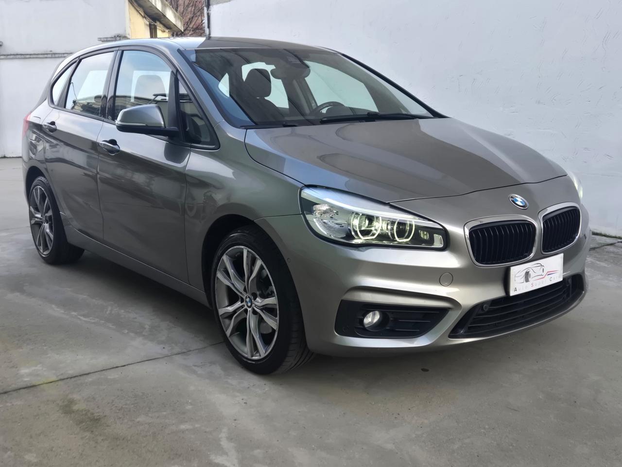 BMW 220i Active Tourer Advantage
