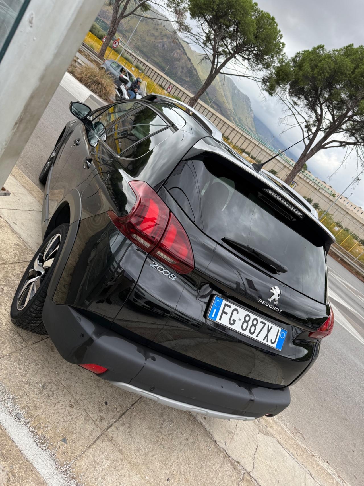 Peugeot 2008 BlueHDi 100 Allure
