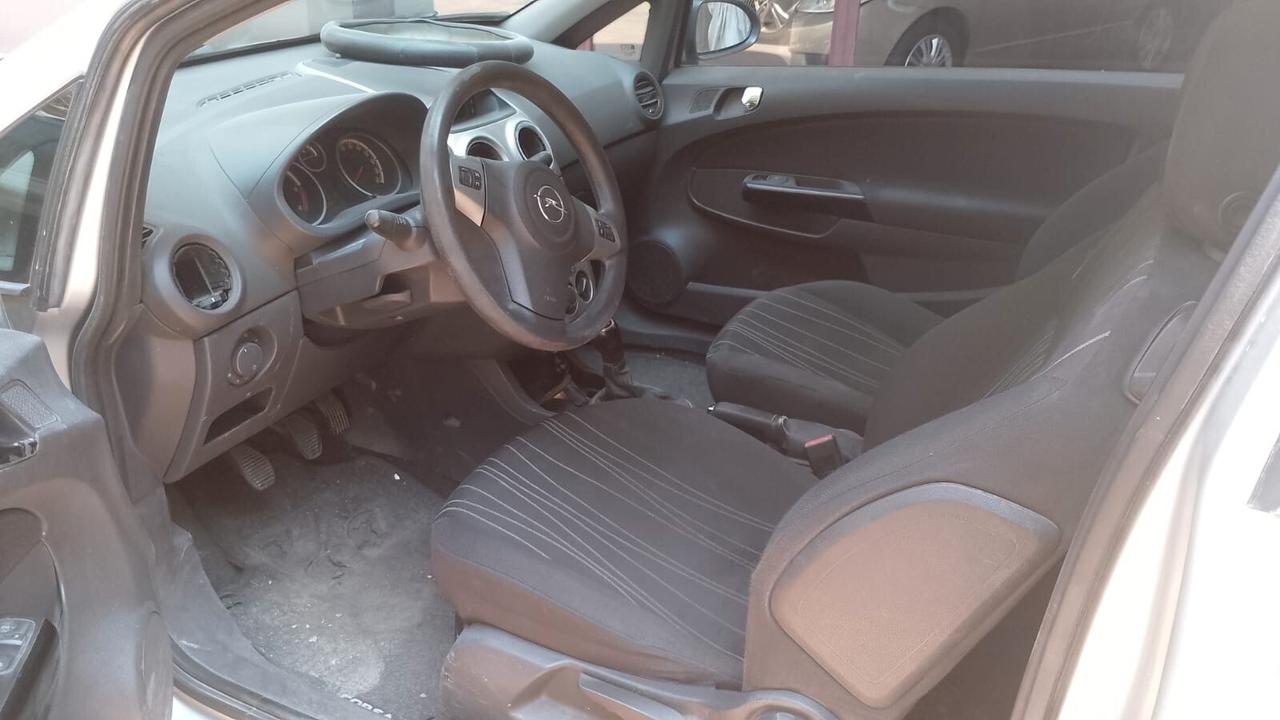 Opel Corsa 1.3 CDTI - 2009