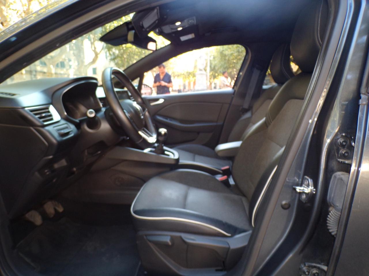 RENAULT CLIO INTENS 1 PROPRIETARIO | 85.500 KM | NOV.2019 BOOK SERVICE RENAULT | NEOPATENTATI