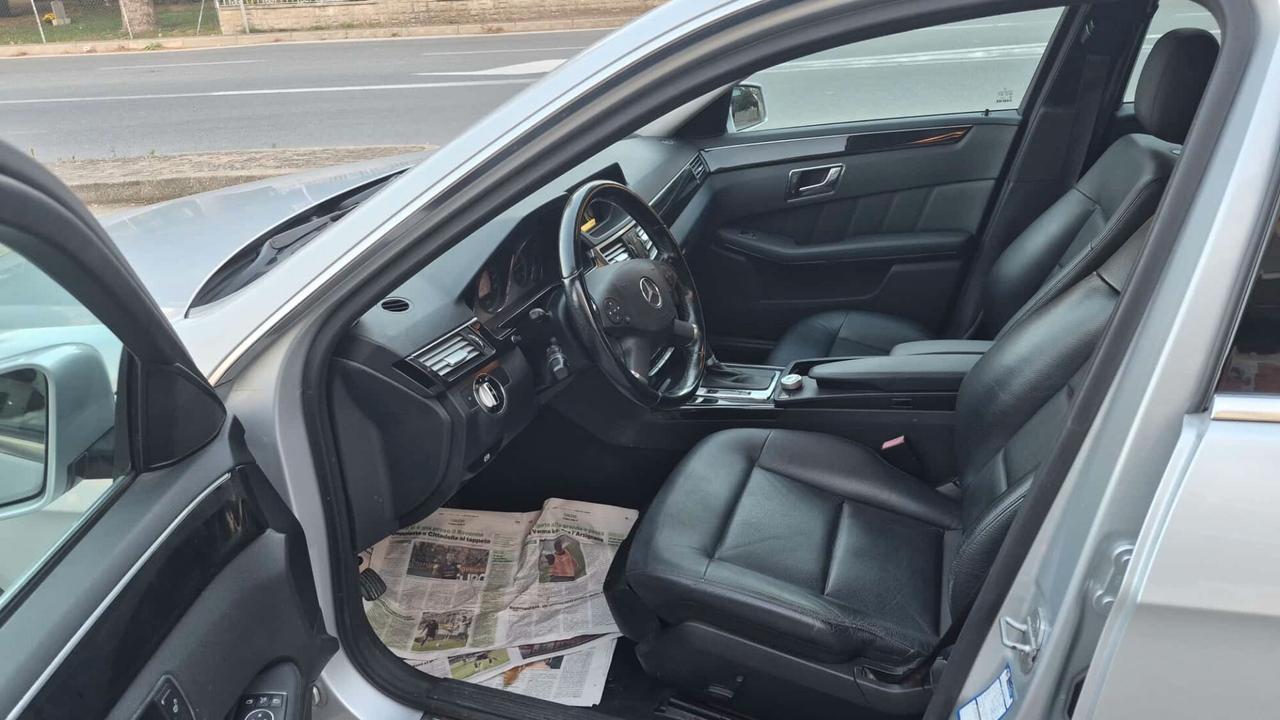 Mercedes-benz E 250 220 CDI BlueEFFICIENCY Avantgarde AMG