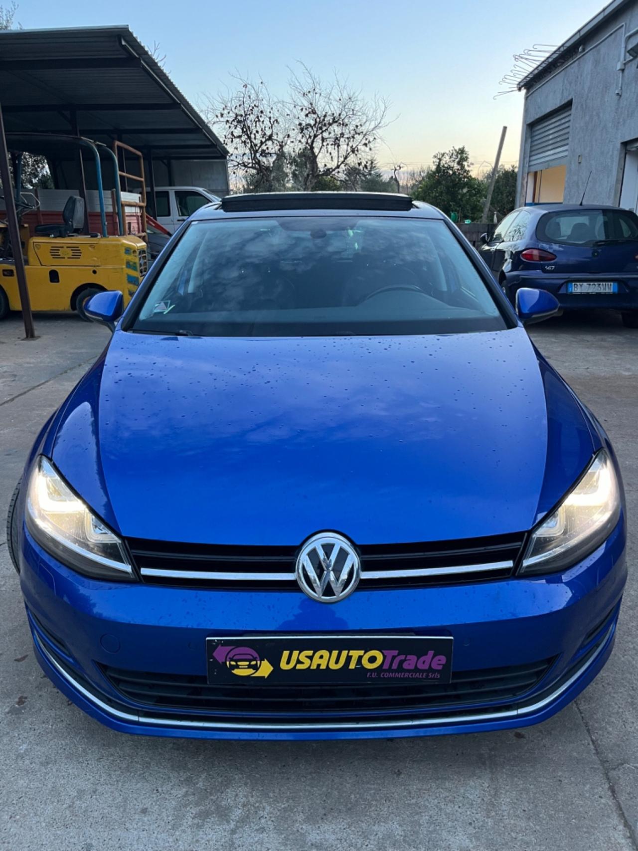 Volkswagen Golf 2.0 TDI 5p. 4MOTION R-LINE