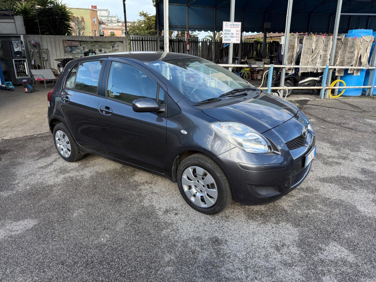 Toyota Yaris 1.0 5 porte Now