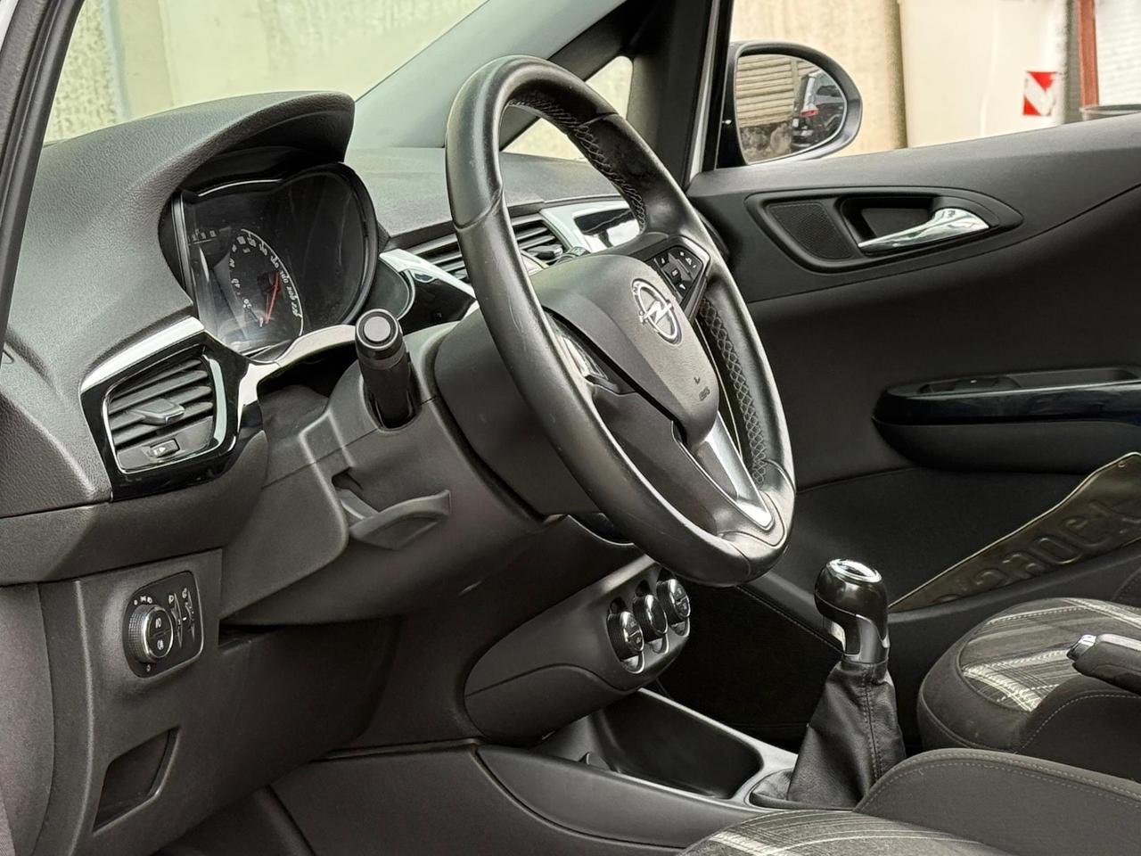 Opel Corsa 1.3 CDTI Coupé b-Color