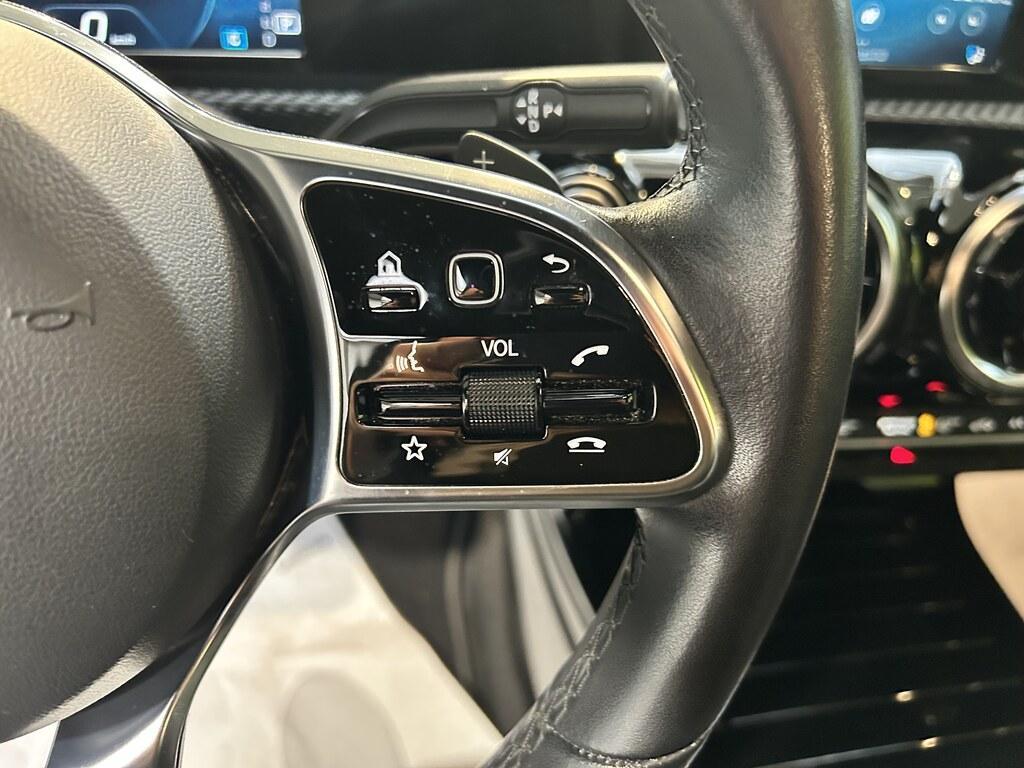 Mercedes Classe A 180 180 D Business 8G-DCT