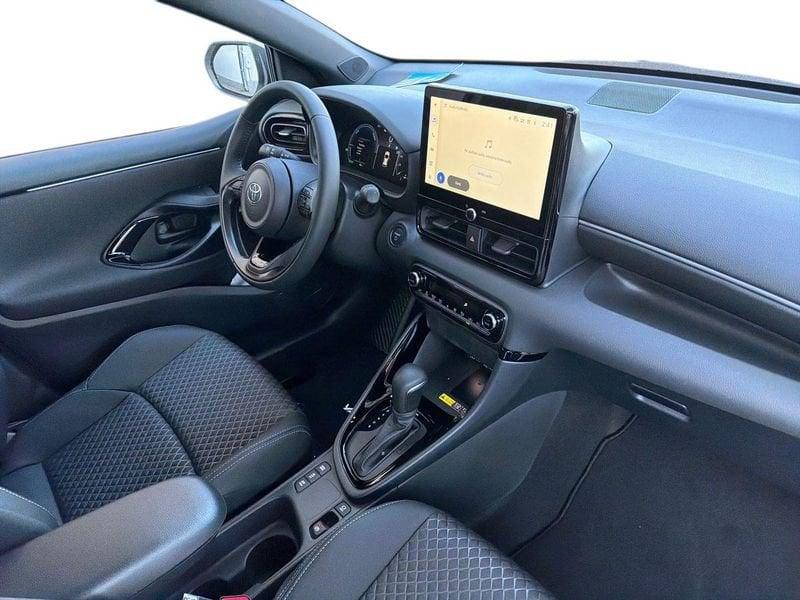 Toyota Yaris Yaris 1.5h 130 Lounge