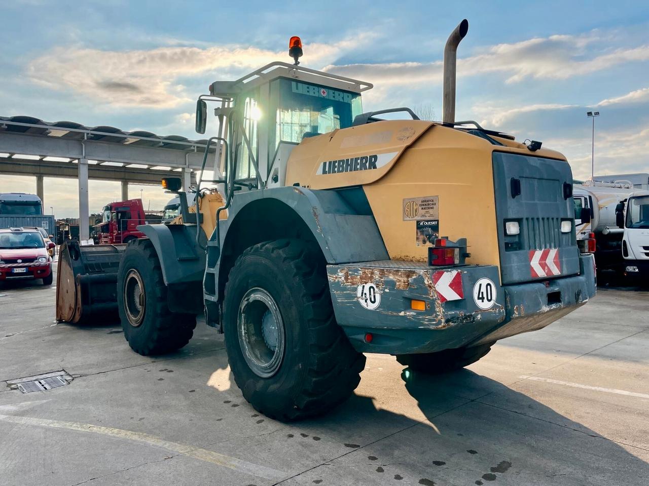 PALA GOMMATA LIEBHERR L 554 -