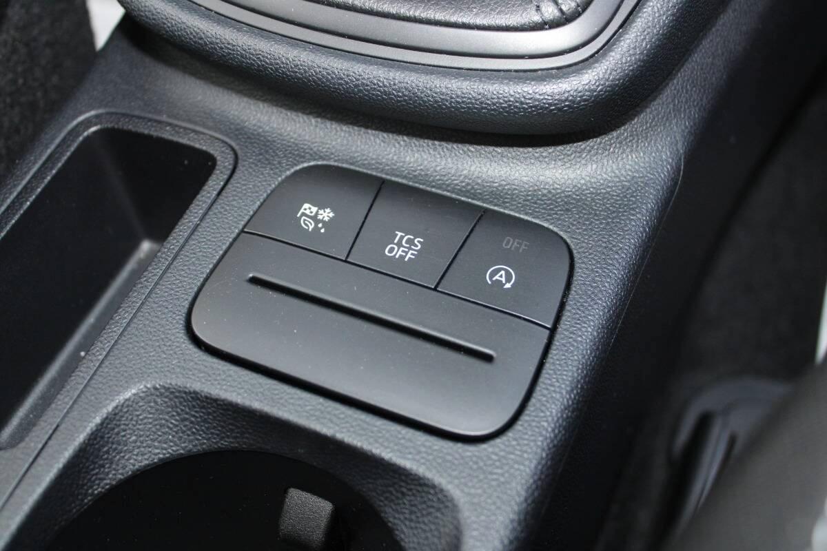 Ford Fiesta 1.1 Connect s&s 75cv con CarPlay