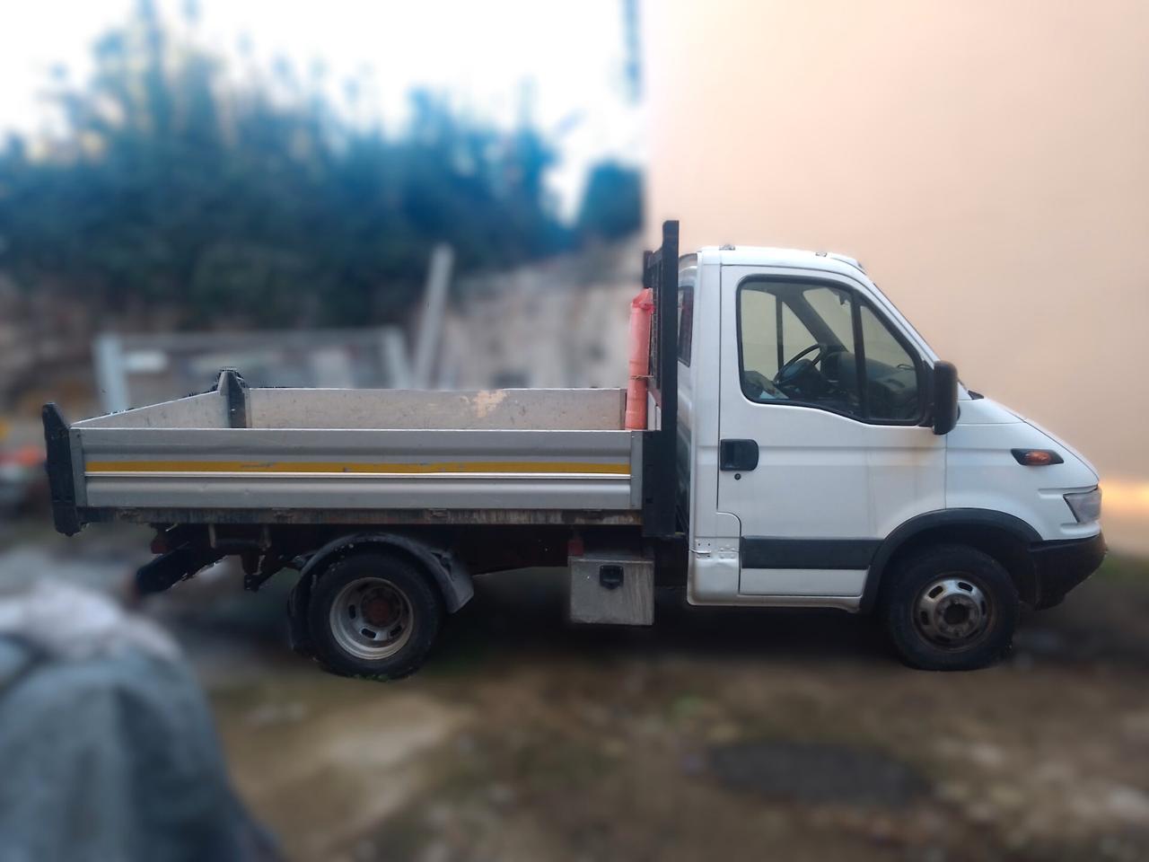 IVECO DAILY 35C11A DEL 2002 CON 140.000 KM