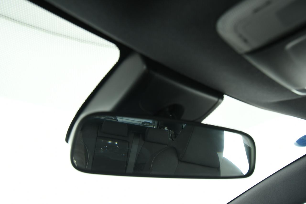 TOYOTA Corolla Touring Sports 1.8h Business cvt CAMERA+ACC+APP CONNECT