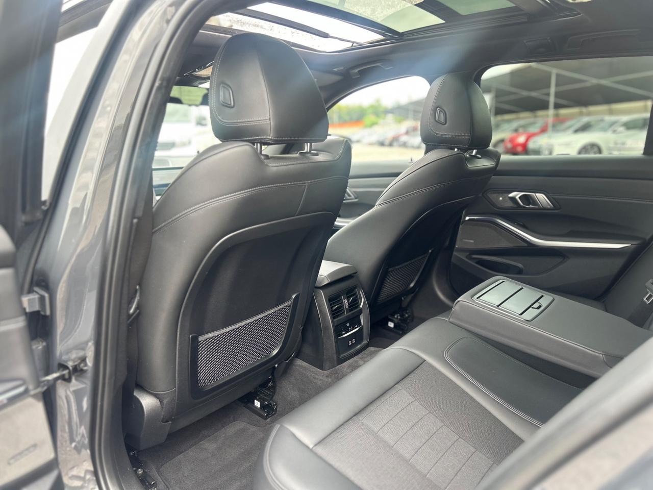 Bmw 318d 48V Touring Individual