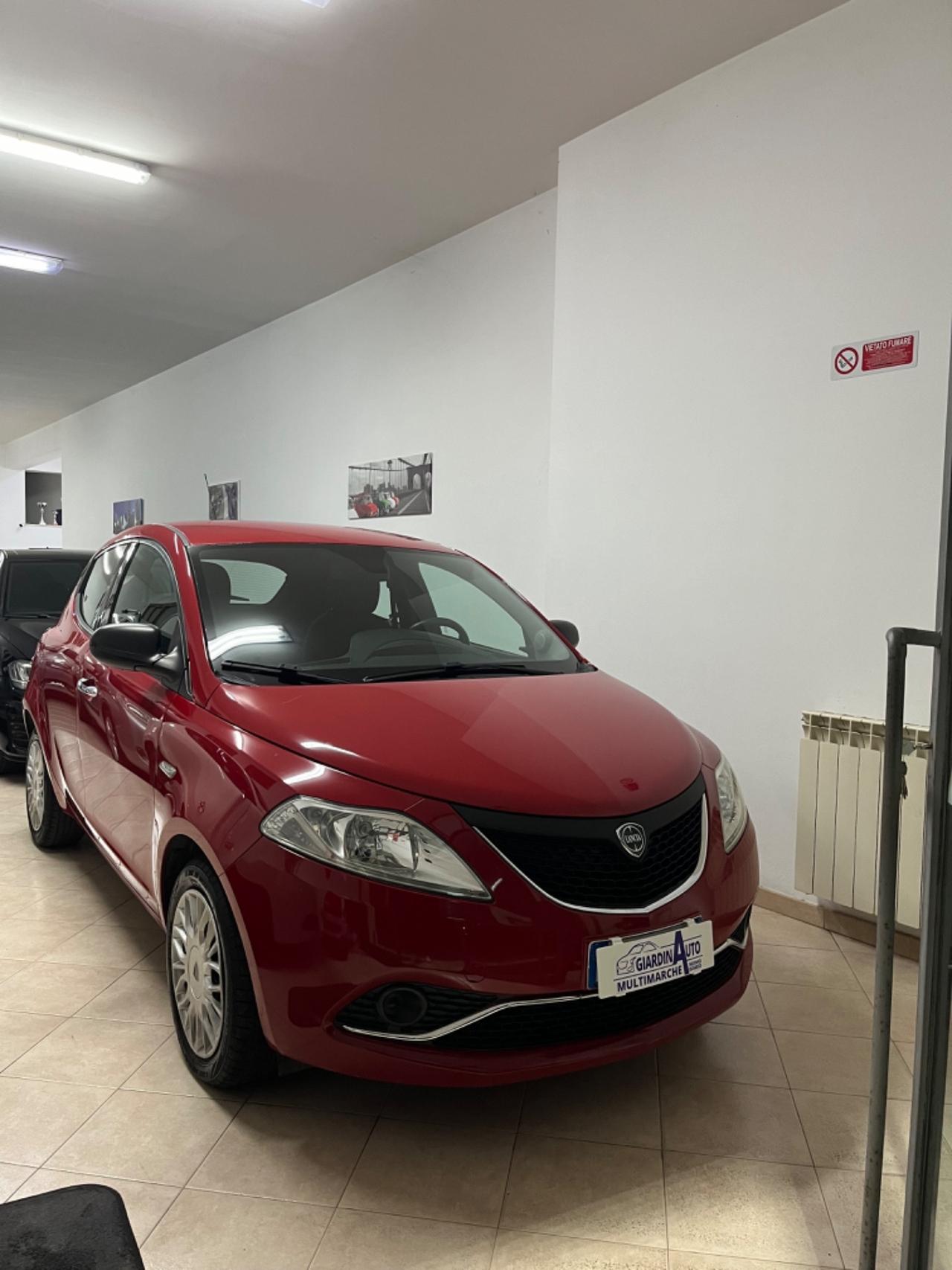 Lancia Ypsilon 1.3 MJT 16V 95 CV 5 porte