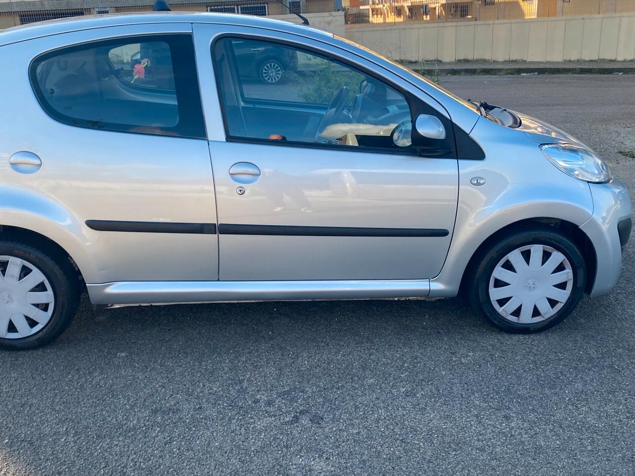 Peugeot 107 1.0 68CV 5p. /solo 130.000 km nuovissima