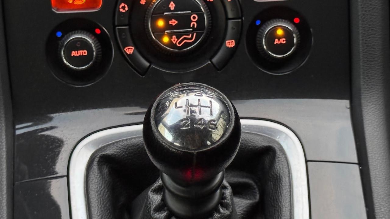 Peugeot 5008 1.6 THP 156CV Tecno 7Posti