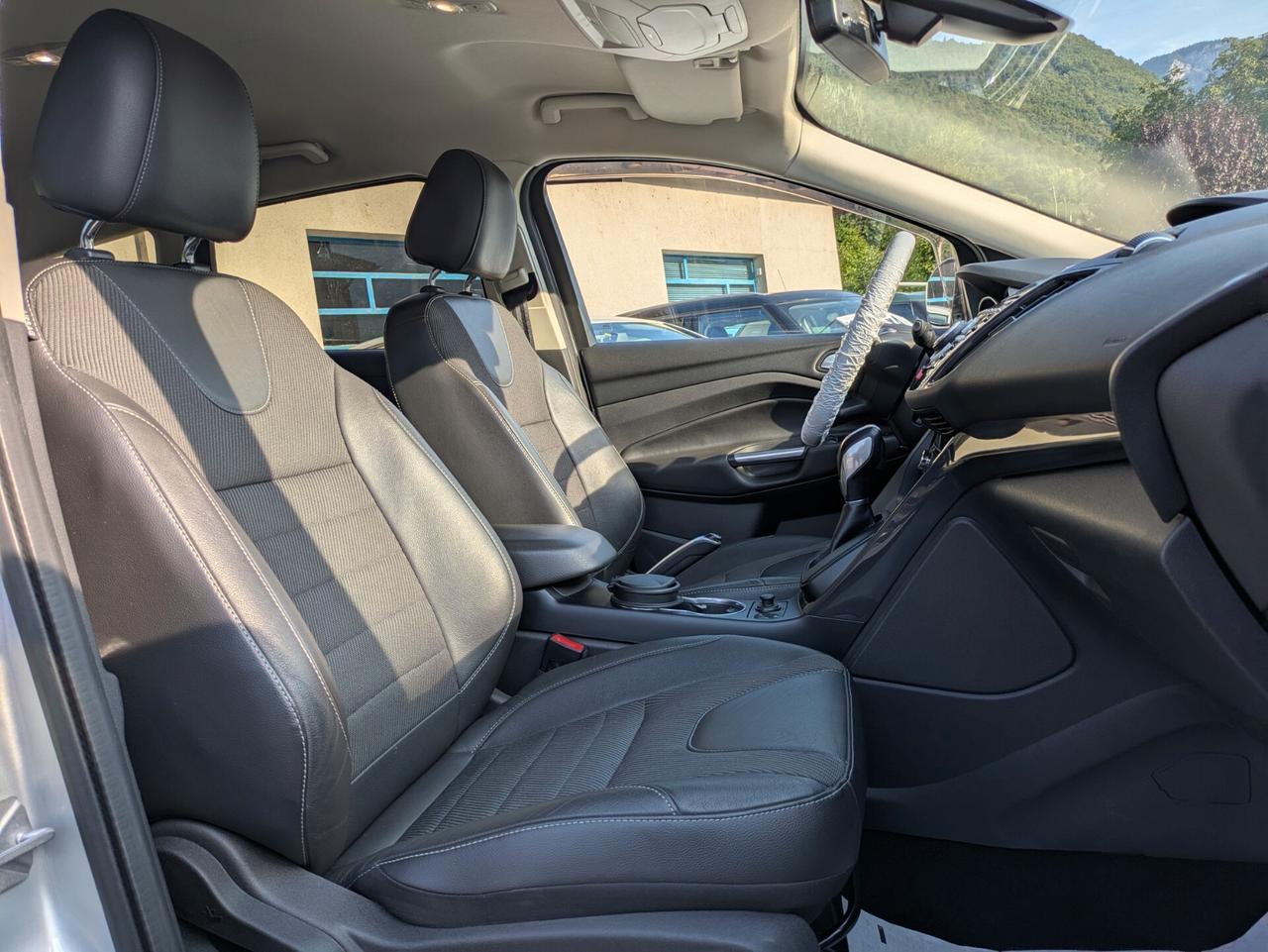 FORD KUGA 4WD 2.0 TDCI 150CV GANCIO TRAINO - AUTOMATICA