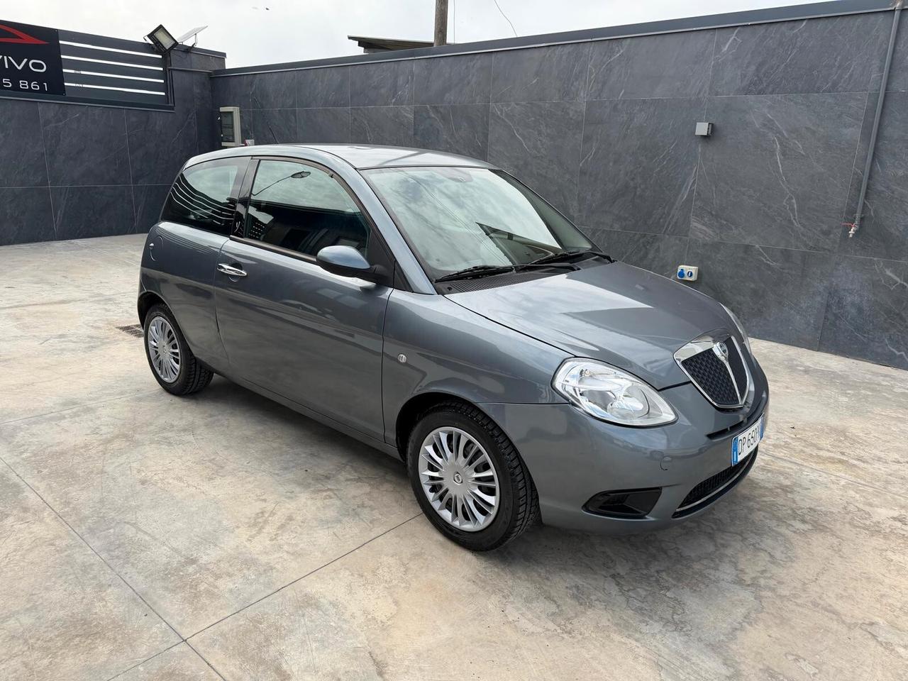 Lancia Ypsilon 1.2 Argento