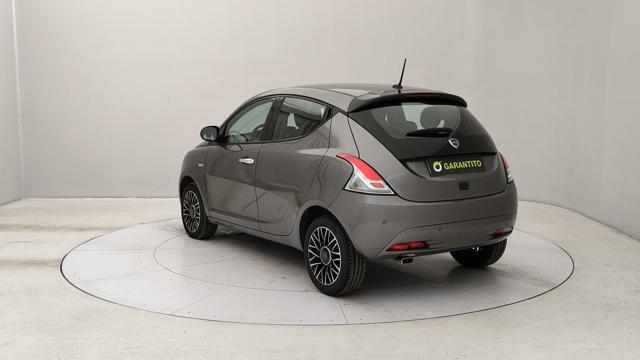 LANCIA Ypsilon 1.0 firefly hybrid Platino s&s 70cv