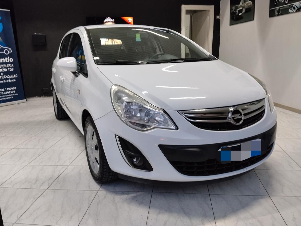 Opel Corsa 1.2 benzina 2011 CON GARANZIA