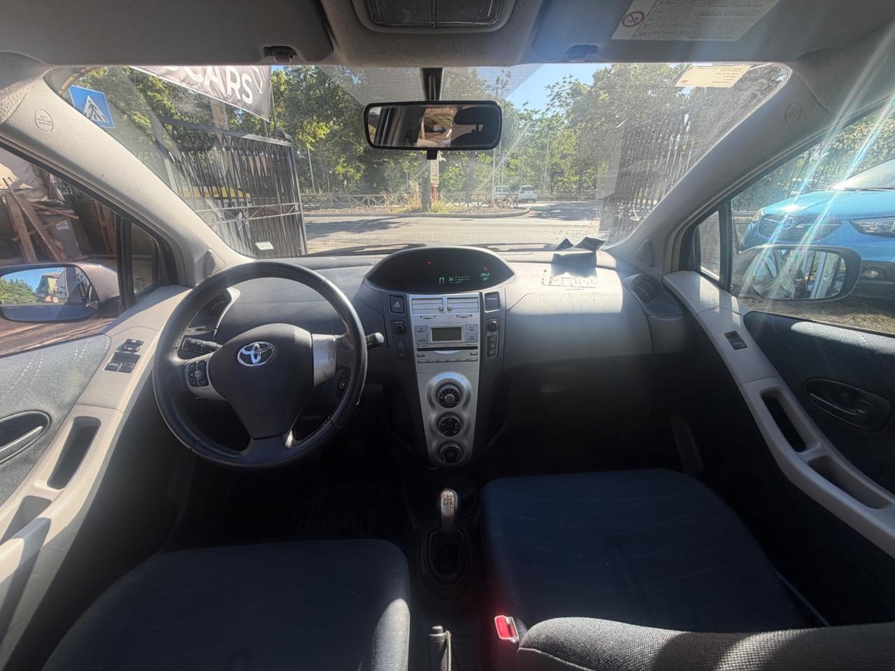 Toyota Yaris 1.0 5 porte Sol