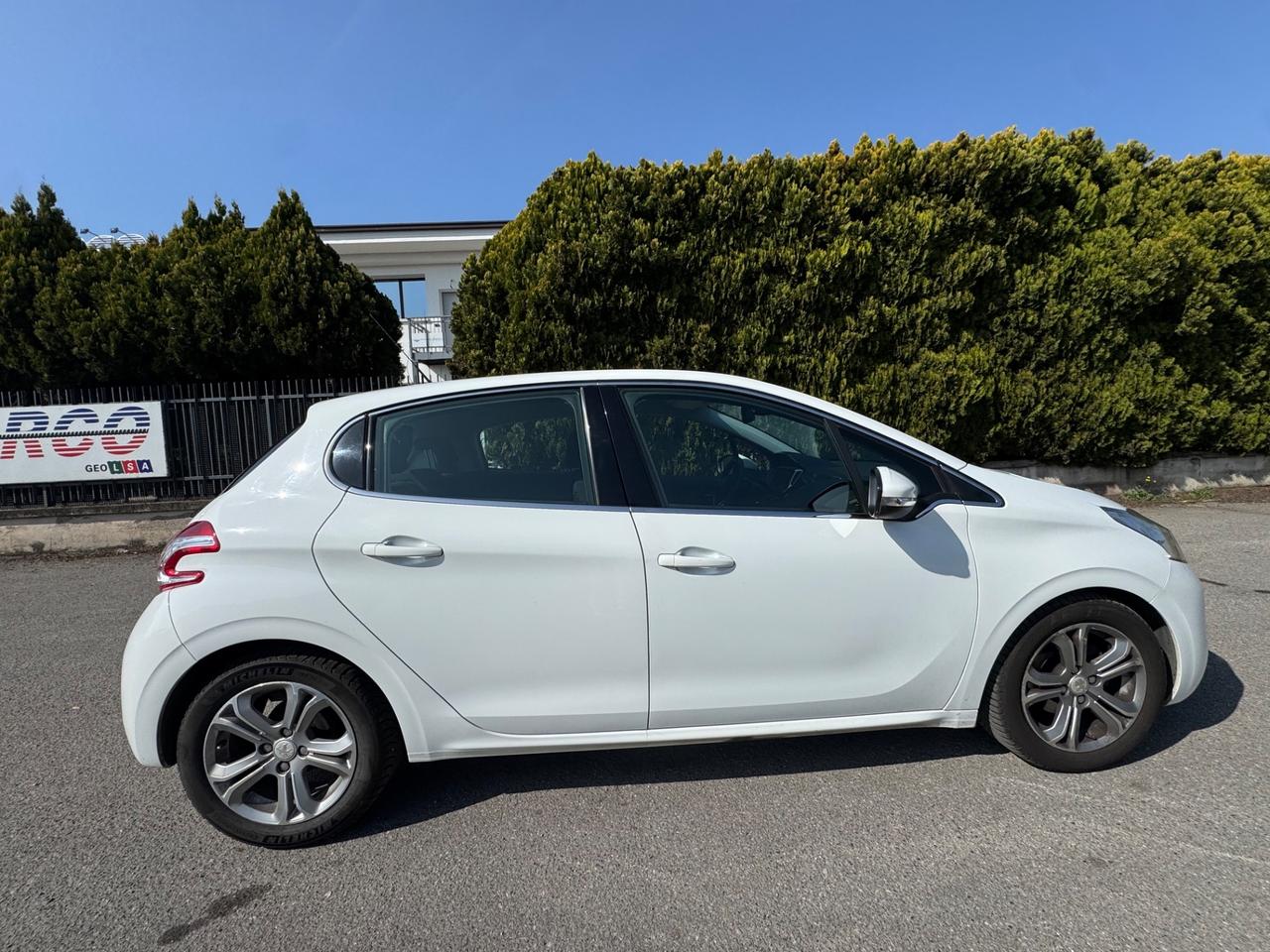 Peugeot 208 1.4 HDi 68 CV 5 porte Active