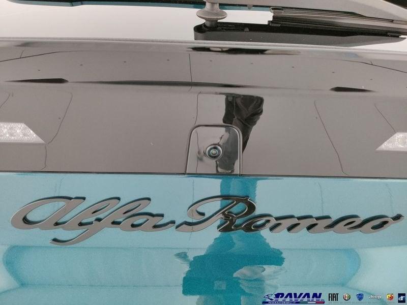 Alfa Romeo Junior Hybrid 145cv TECHNO Speciale