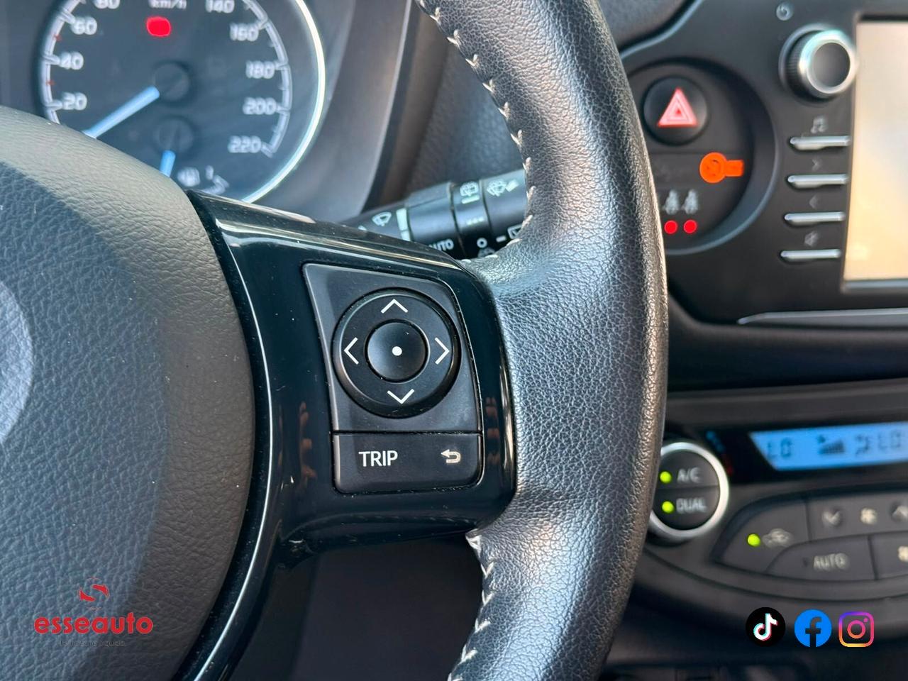 Toyota Yaris 1.5 5 porte Lounge