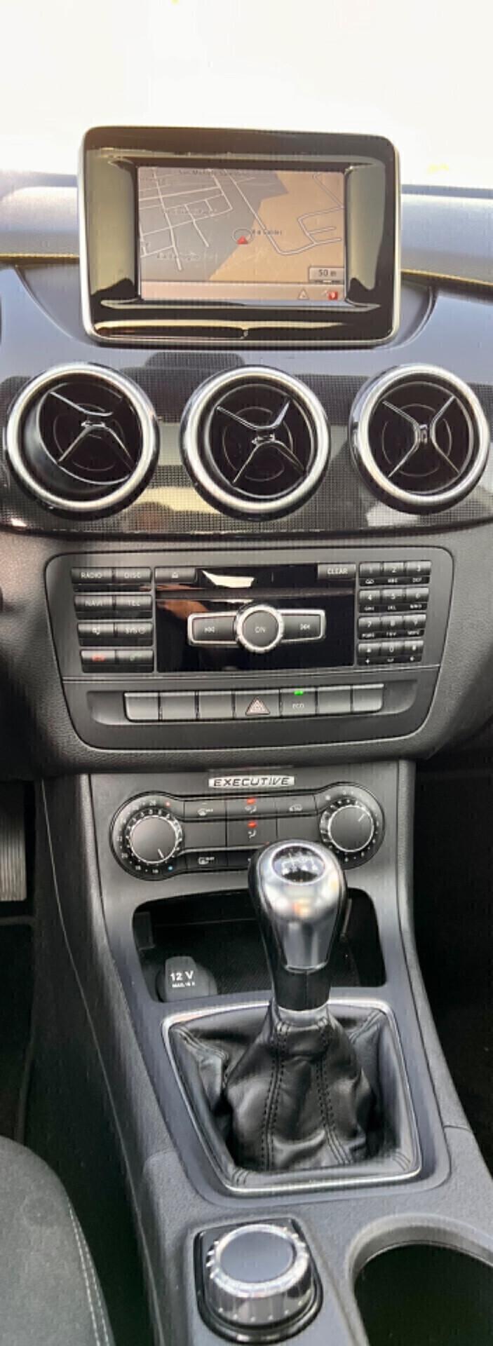 Mercedes-benz B 180 BlueEFFICIENCY Executive,TETTO APRIBILE,NAVIGATORE,RETROCAMERA,ecc.