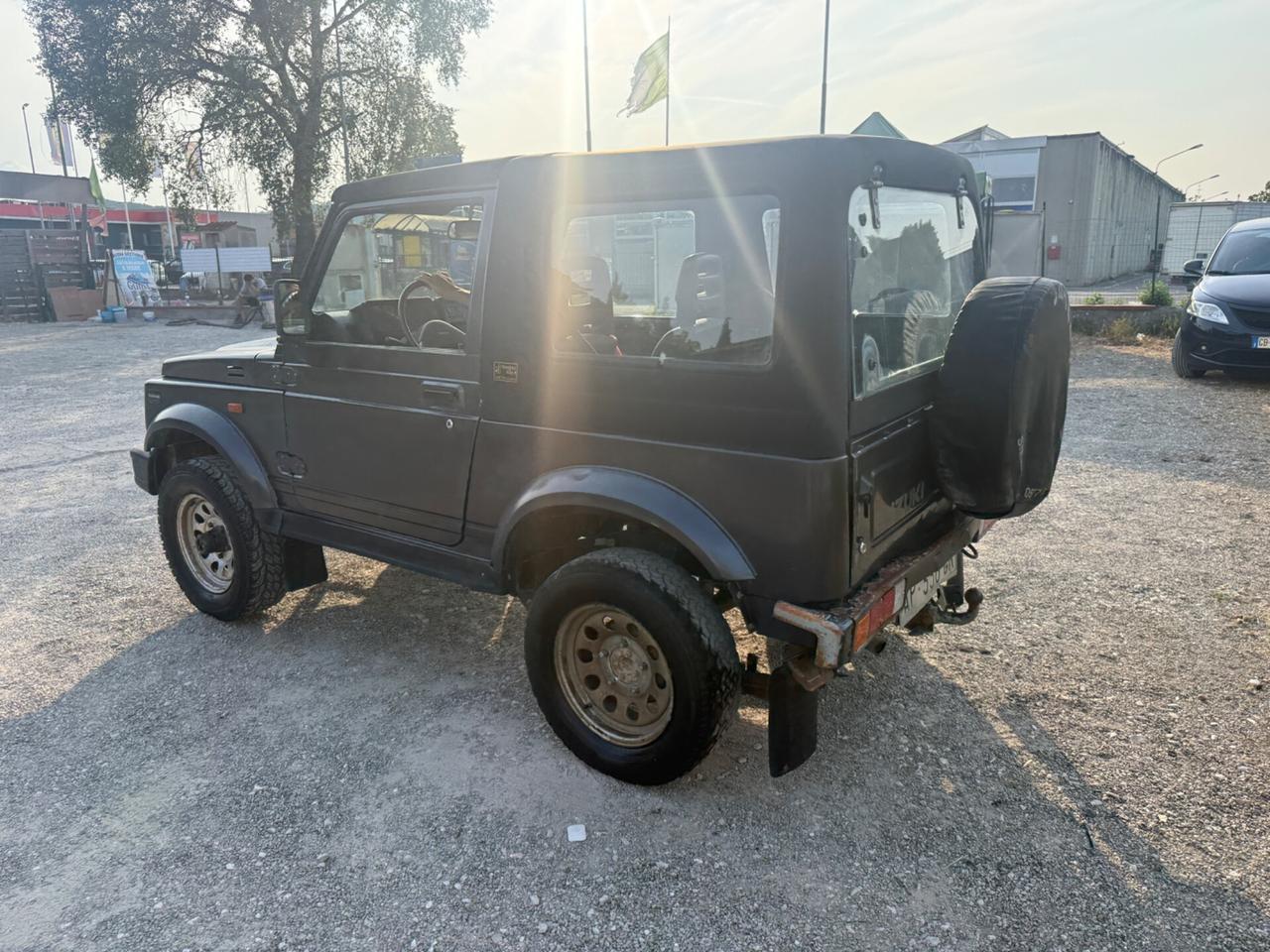 Suzuki SJ Samurai 1.3i cat Cabriolet De Luxe