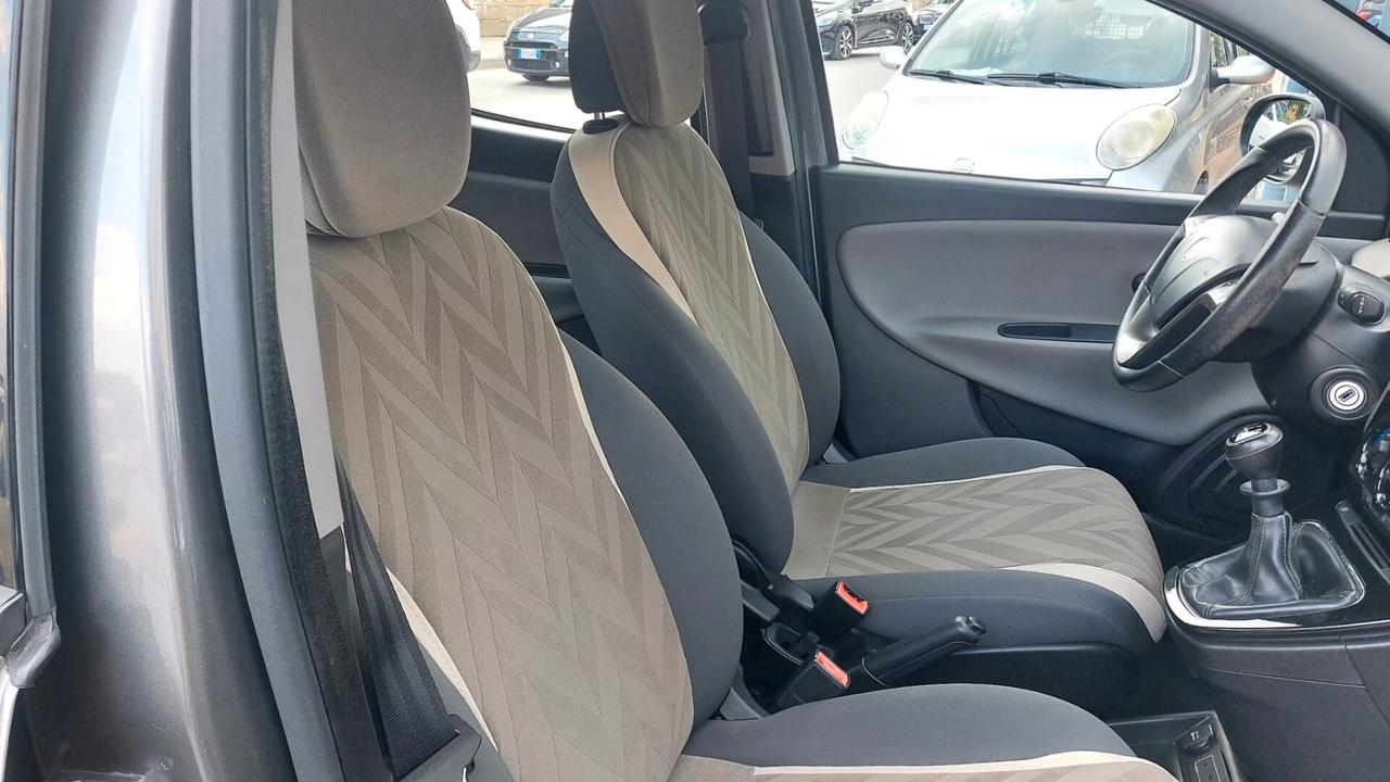 Lancia Ypsilon 1.2 69 CV 5 porte GPL Ecochic Gold