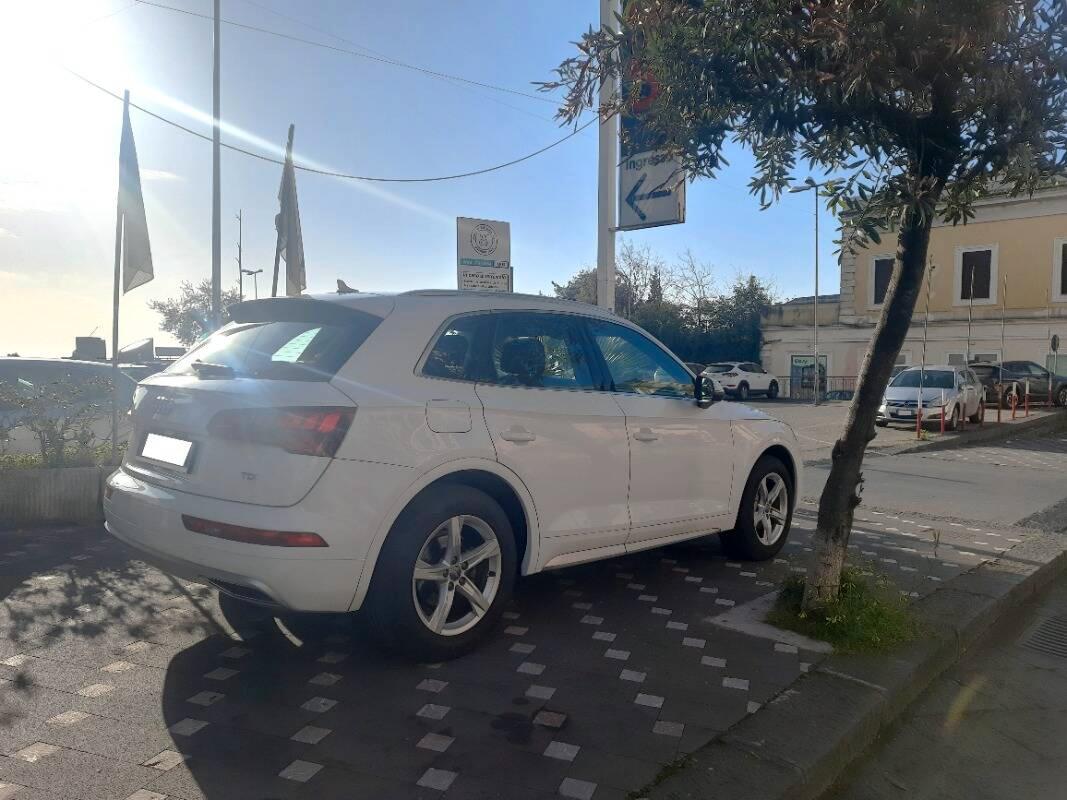 Audi Q5 2.0 tdi Sport 150CV