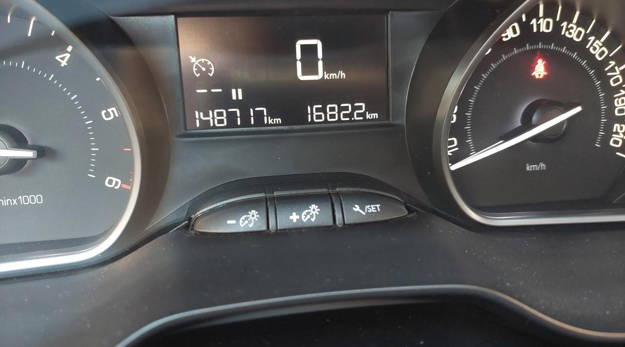 PEUGEOT 2008 - NEOPATENTATI - EURO 6