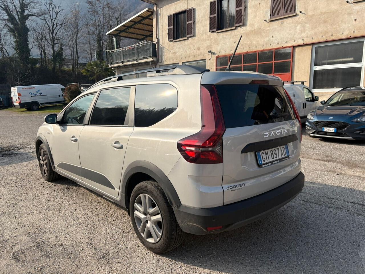 Dacia Jogger 1.0 TCe GPL 100 CV 5 posti Essential 7 posti