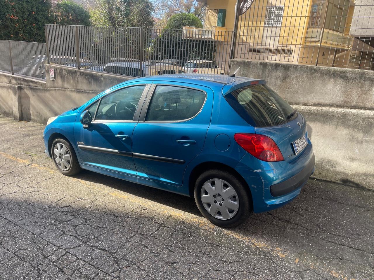 Peugeot 207 1.4 8V 75CV 5p. X Line