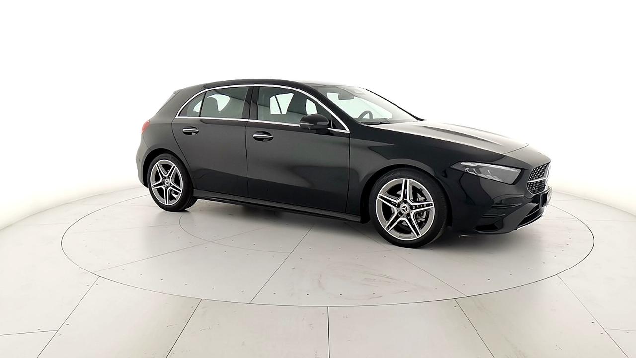 Mercedes-Benz Classe A - W177 2023 - A 200 d AMG Line Premium auto