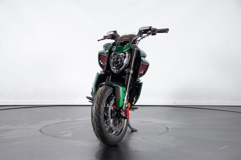 2024 DUCATI DIAVEL V4 BENTLEY - RDS01403