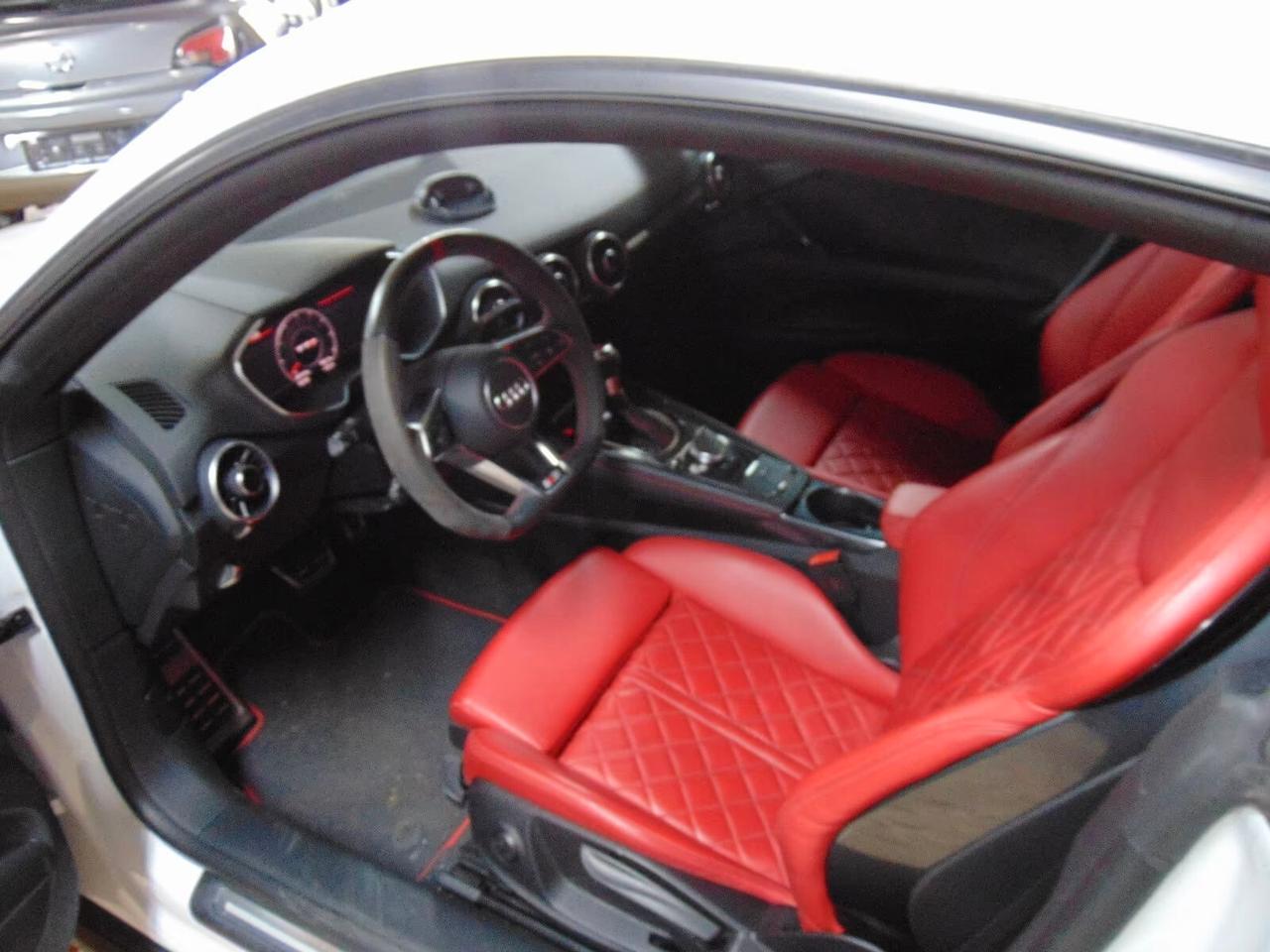 Audi TTS Coupé TFSI quattro S tronic sport attitude