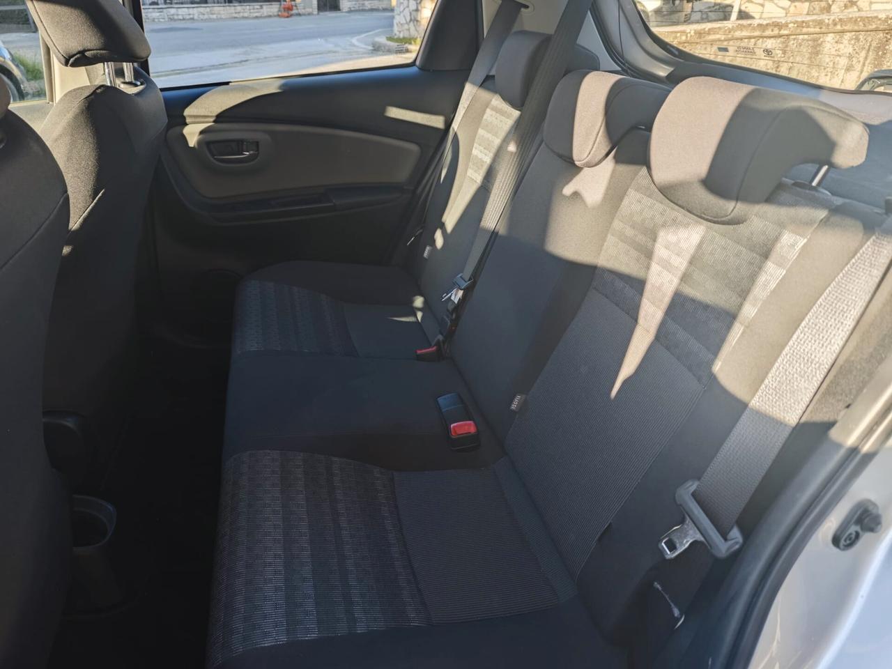 Toyota Yaris 1.5 5 porte Lounge