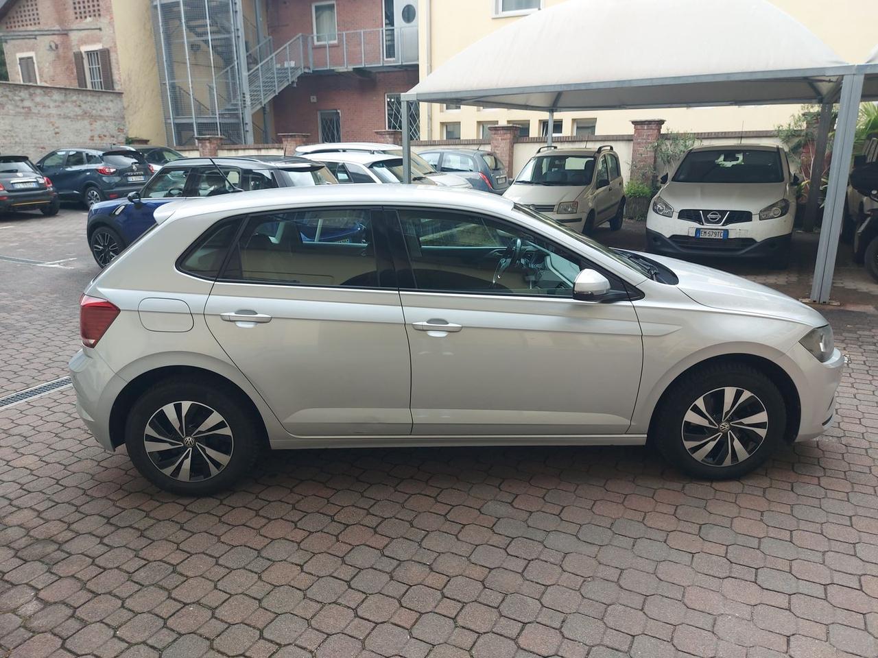 Volkswagen Polo Comfortline 1.6 TDI 95 Cv DSG