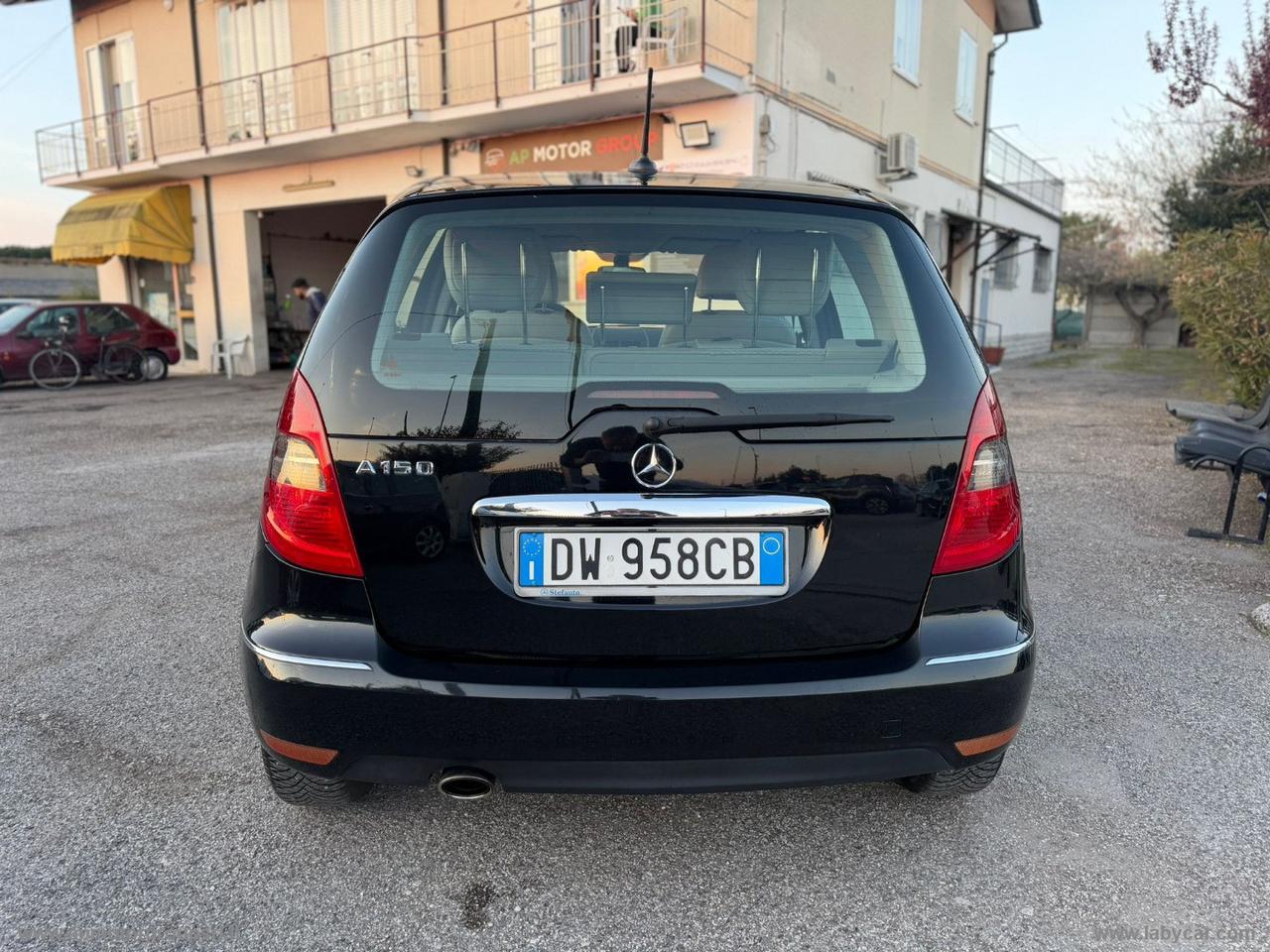 MERCEDES-BENZ A 150 BlueEFFICIENCY Avantgarde