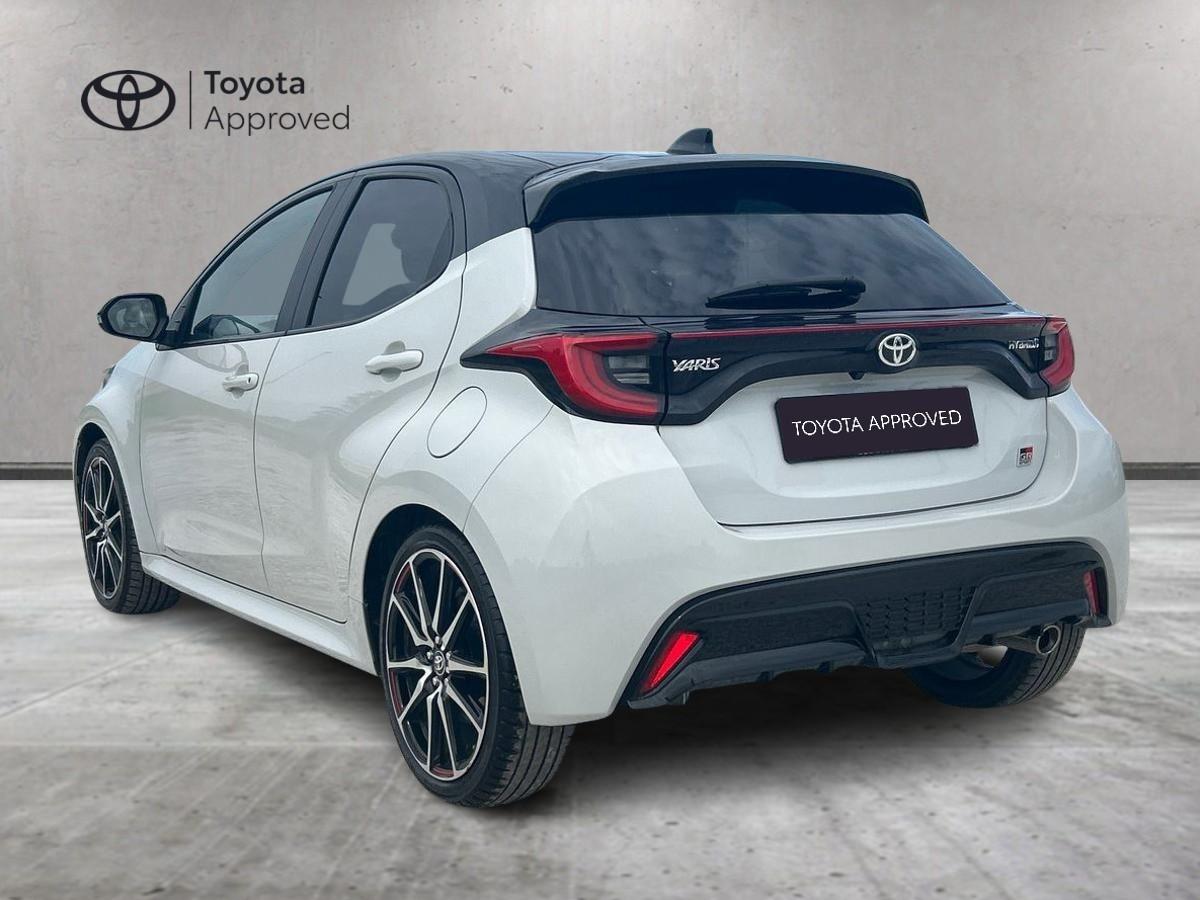 TOYOTA Yaris IV 2020 - Yaris 1.5h GR Sport