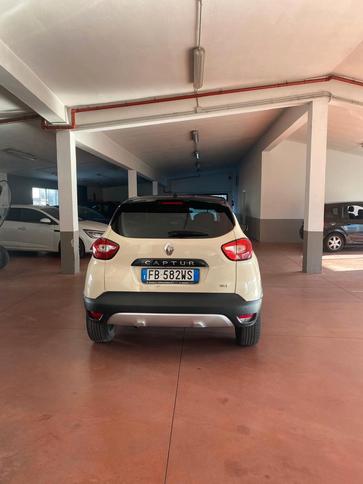 Renault Captur dCi 8V 90 CV EDC Start&Stop Energy Intens
