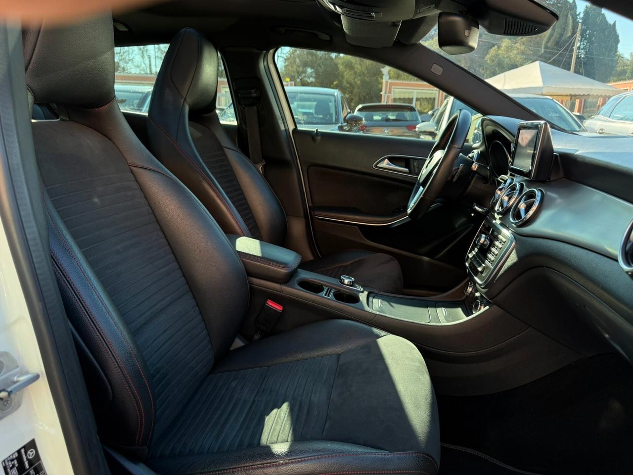 Mercedes GLA 200d 136CV Automatic Premium - 2014